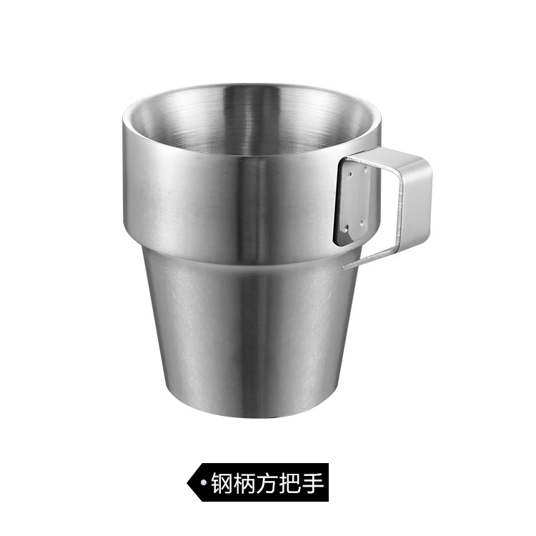 方把咖啡杯